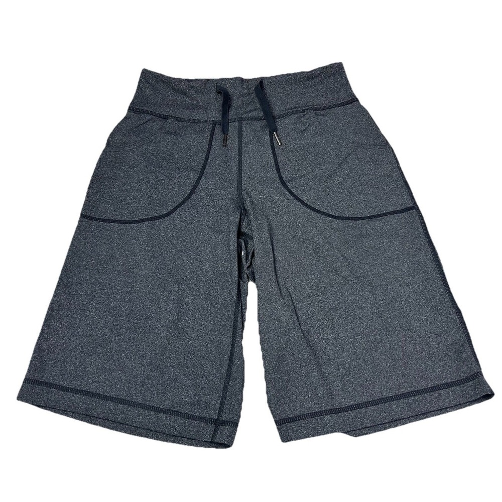 Lululemon Bermuda Shorts Capri Womens Gray Yoga Stretchy Athletic 2 3h Misc